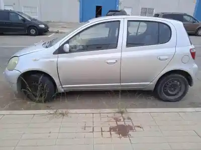 Здавання транспортного засобу toyota yaris (ncp1/nlp1/scp1) 1szfe року 2003 потужний 