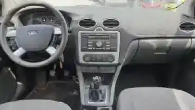 Veicolo di demolizione ford focus berlina (cap) g/hwda dell'anno 2004 alimentato 