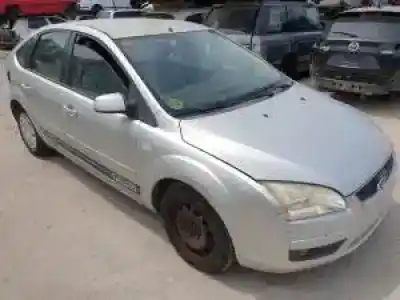 Veicolo di demolizione ford focus berlina (cap) g/hwda dell'anno 2004 alimentato 