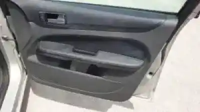 Veicolo di demolizione ford focus berlina (cap) g/hwda dell'anno 2004 alimentato 