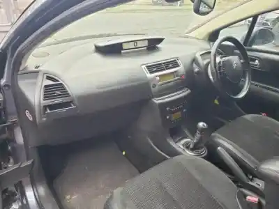 Scrapping Vehicle citroen c4 coupe 2.0 hdi cat (rhr / dw10bted4) of the year 2004 powered 