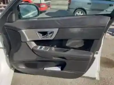 Scrapping Vehicle jaguar xf (x250) 224dt of the year 2012 powered 