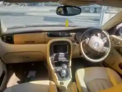 Scrapping Vehicle jaguar x-type (x400) bbbb of the year 2003 powered 