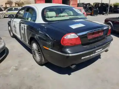 Scrapping Vehicle jaguar s-type g/fb of the year 2002 powered 