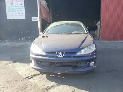 Sloopvoertuig peugeot                                            206 berlina                                                                                                                                                                                                                                                xs                                                                                                                                                                                                                                                         van het jaar 2002 aangedreven nfu