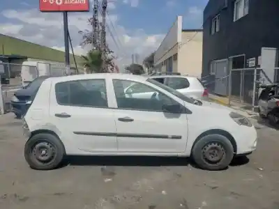 Veicolo di demolizione renault clio iii k9km768 dell'anno 2007 alimentato 