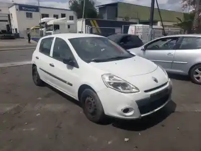 Veicolo di demolizione renault clio iii k9km768 dell'anno 2007 alimentato 