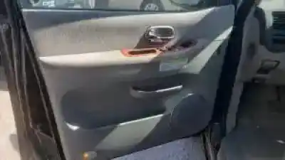 Veicolo di demolizione kia carnival ii j3 dell'anno 2001 alimentato 