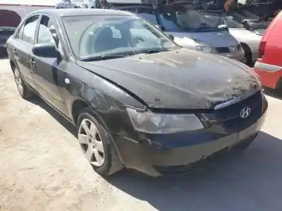 Veicolo di demolizione hyundai sonata (nf) d4ea-v dell'anno 2006 alimentato 