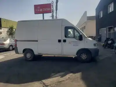 Sloopvoertuig peugeot                                            boxer caja cerr. techo sobreelev. (rs3200) (230) (->´02)                                                                                                                                                                                                   1800 d techo elevado                                                                                                                                                                                                                                       van het jaar 1999 aangedreven t9a