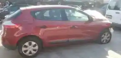 Veículo de Sucata renault megane iii berlina 5 p k4m848 do ano 2010 alimentado 