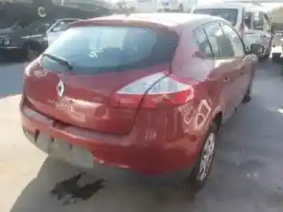 Veículo de Sucata renault megane iii berlina 5 p k4m848 do ano 2010 alimentado 