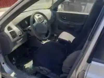 Veicolo di demolizione hyundai accent (lc) g4ec-g dell'anno 2000 alimentato 