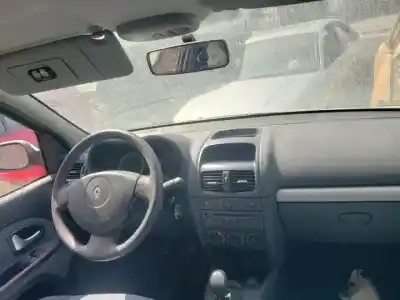 Здавання транспортного засобу renault clio ii fase ii (b/cb0) d4fg722 року 2001 потужний 
