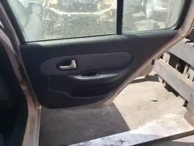 Здавання транспортного засобу renault clio ii fase ii (b/cb0) d4fg722 року 2001 потужний 