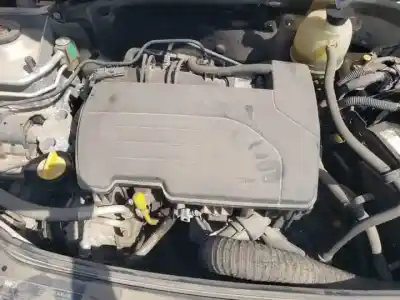 Здавання транспортного засобу renault clio ii fase ii (b/cb0) d4fg722 року 2001 потужний 