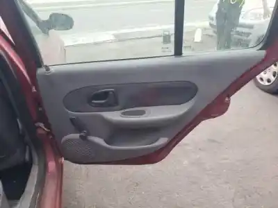 Здавання транспортного засобу renault clio ii fase i (b/cbo) d7f720.d7fg7.d7f726 року 1998 потужний 