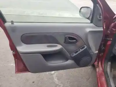 Здавання транспортного засобу renault clio ii fase i (b/cbo) d7f720.d7fg7.d7f726 року 1998 потужний 