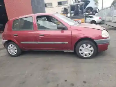 Здавання транспортного засобу renault clio ii fase i (b/cbo) d7f720.d7fg7.d7f726 року 1998 потужний 