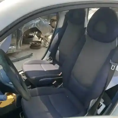 Veicolo di demolizione smart fortwo coupe m160910 dell'anno 1998 alimentato 