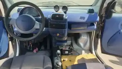 Veicolo di demolizione smart fortwo coupe m160910 dell'anno 1998 alimentato 