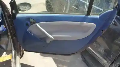 Veicolo di demolizione smart fortwo coupe m160910 dell'anno 1998 alimentato 