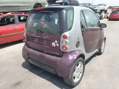 Veicolo di demolizione smart fortwo coupe m160910 dell'anno 1998 alimentato 