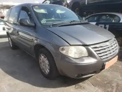 Здавання транспортного засобу chrysler voyager (rg) vm28c року 2004 потужний 