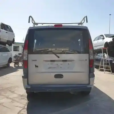 Здавання транспортного засобу fiat i doblò (119) 182b9000 року 2004 потужний 