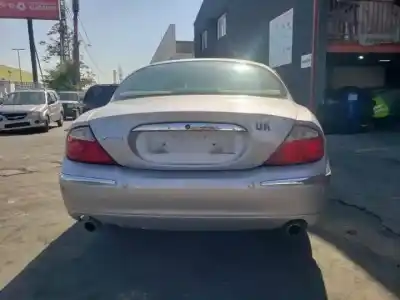 Veículo de Sucata jaguar s-type jb do ano 2002 alimentado 