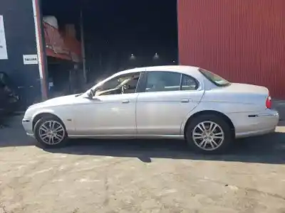 Veículo de Sucata jaguar s-type jb do ano 2002 alimentado 