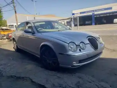 Veículo de Sucata jaguar s-type jb do ano 2002 alimentado 