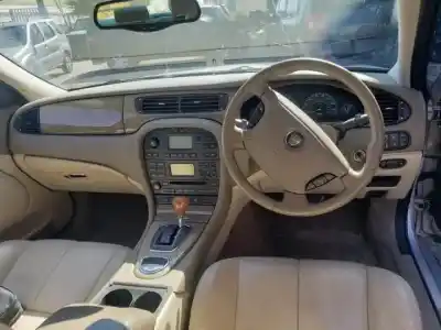 Veículo de Sucata jaguar s-type jb do ano 2002 alimentado 