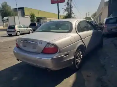 Veículo de Sucata jaguar s-type jb do ano 2002 alimentado 