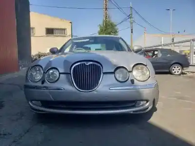 Veículo de Sucata jaguar s-type jb do ano 2002 alimentado 