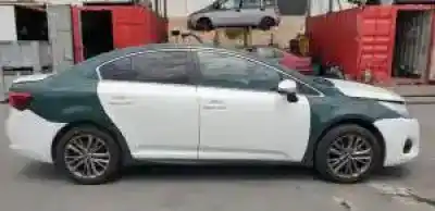Scrapping Vehicle toyota avensis (t27) 2zr of the year 2015 powered 