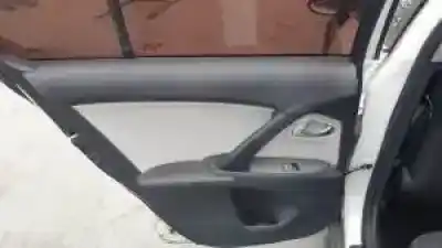 Scrapping Vehicle toyota avensis (t27) 2zr of the year 2015 powered 