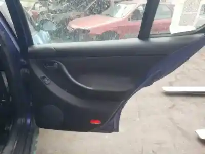 Здавання транспортного засобу seat leon (1m1) d-asv року 1999 потужний 