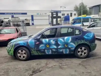 Здавання транспортного засобу seat leon (1m1) d-asv року 1999 потужний 