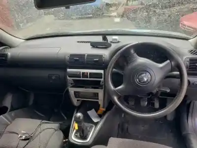 Здавання транспортного засобу seat leon (1m1) d-asv року 1999 потужний 