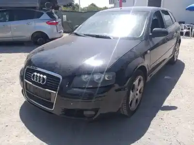 Veicolo di demolizione AUDI A3 SPORTBACK (8P) BKD dell'anno 2004 alimentato 