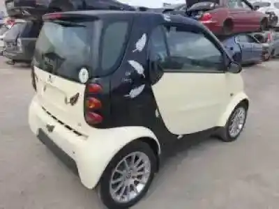 Veículo de Sucata smart cabrio om660940 do ano 2003 alimentado 