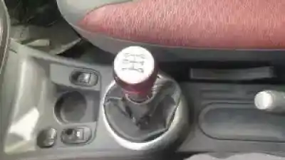 Veículo de Sucata citroen c3 hfx(tu1jp) do ano 2002 alimentado 