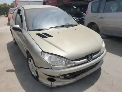 Veicolo di demolizione peugeot                                            206 berlina                                                                                                                                                                                                                                                xs                                                                                                                                                                                                                                                         dell'anno 2006 alimentato 8hz