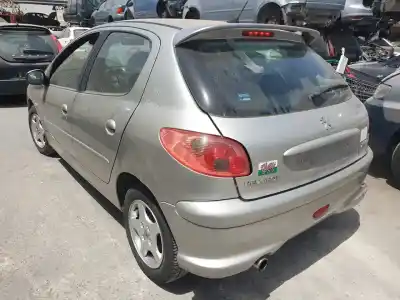 Veicolo di demolizione peugeot                                            206 berlina                                                                                                                                                                                                                                                xs                                                                                                                                                                                                                                                         dell'anno 2006 alimentato 8hz