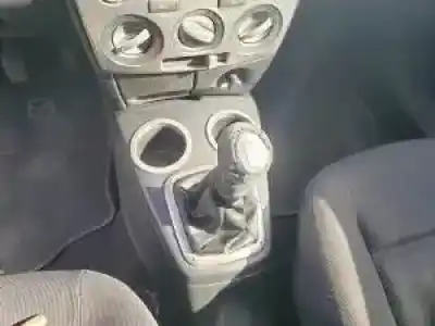 Veículo de Sucata mazda 2 berlina (dy) g/fyja do ano 2003 alimentado 