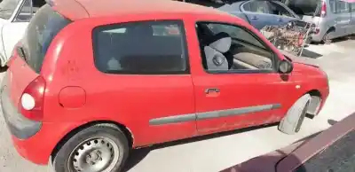 Здавання транспортного засобу renault clio ii fase ii (b/cb0) d4f722 року 2001 потужний 