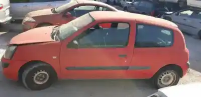 Здавання транспортного засобу renault clio ii fase ii (b/cb0) d4f722 року 2001 потужний 