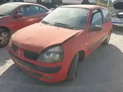 Здавання транспортного засобу renault clio ii fase ii (b/cb0) d4f722 року 2001 потужний 