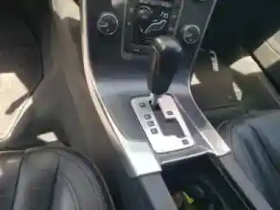 Sloopvoertuig volvo v60 kombi d5244t15 van het jaar 2011 aangedreven 